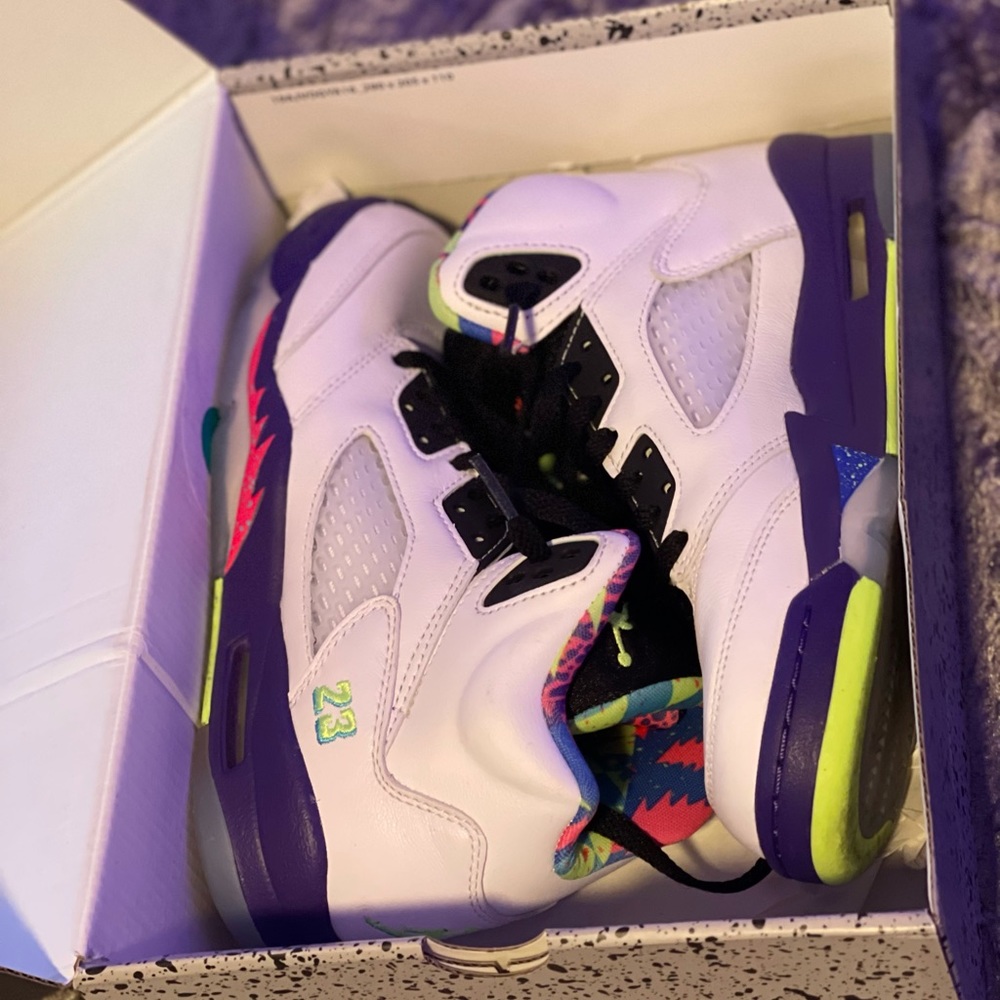 Jordan’s size 4